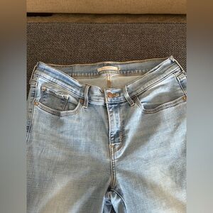 Levis Light Blue Denim Jeans